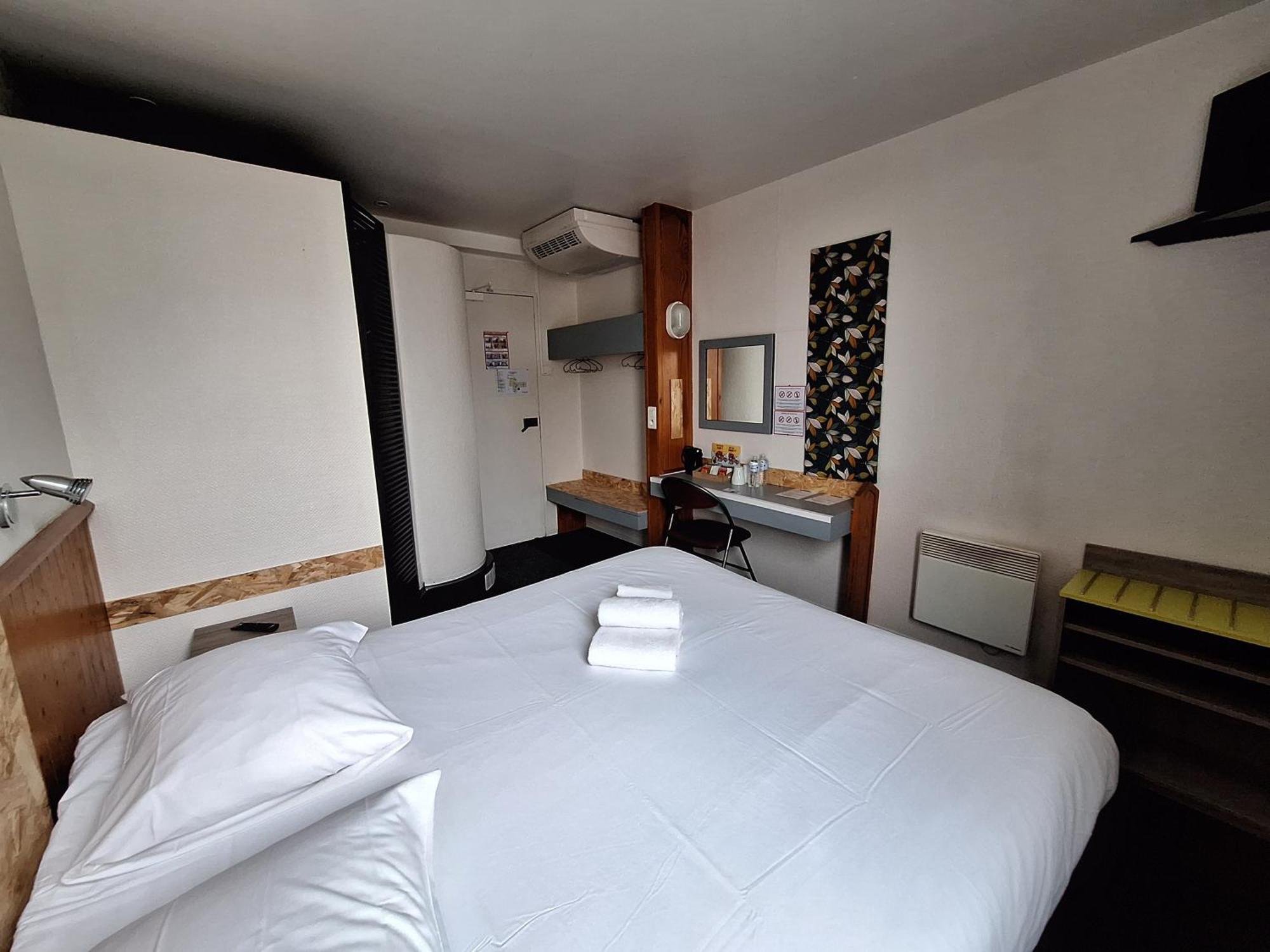 Escale Kennedy Hotel Merignac  Ngoại thất bức ảnh