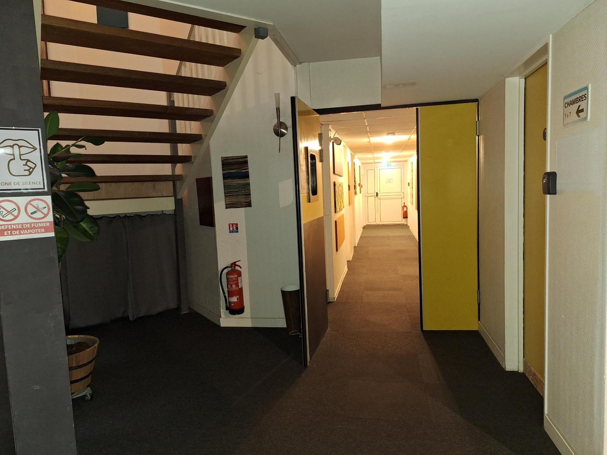 Escale Kennedy Hotel Merignac  Ngoại thất bức ảnh