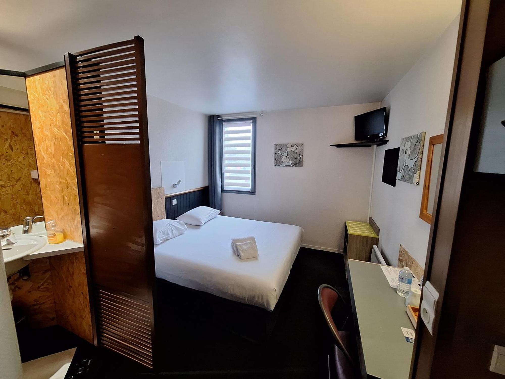Escale Kennedy Hotel Merignac  Ngoại thất bức ảnh