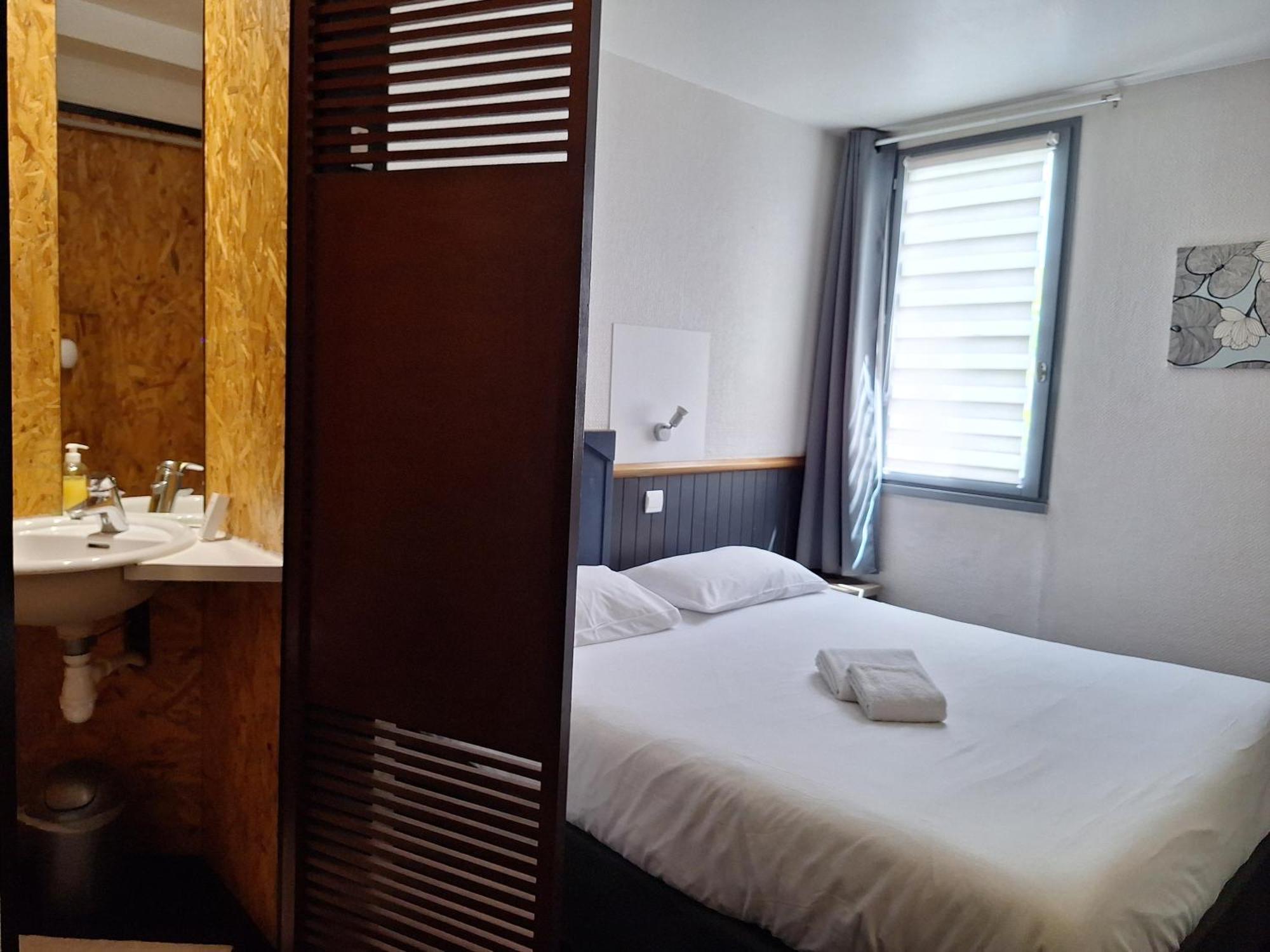 Escale Kennedy Hotel Merignac  Ngoại thất bức ảnh