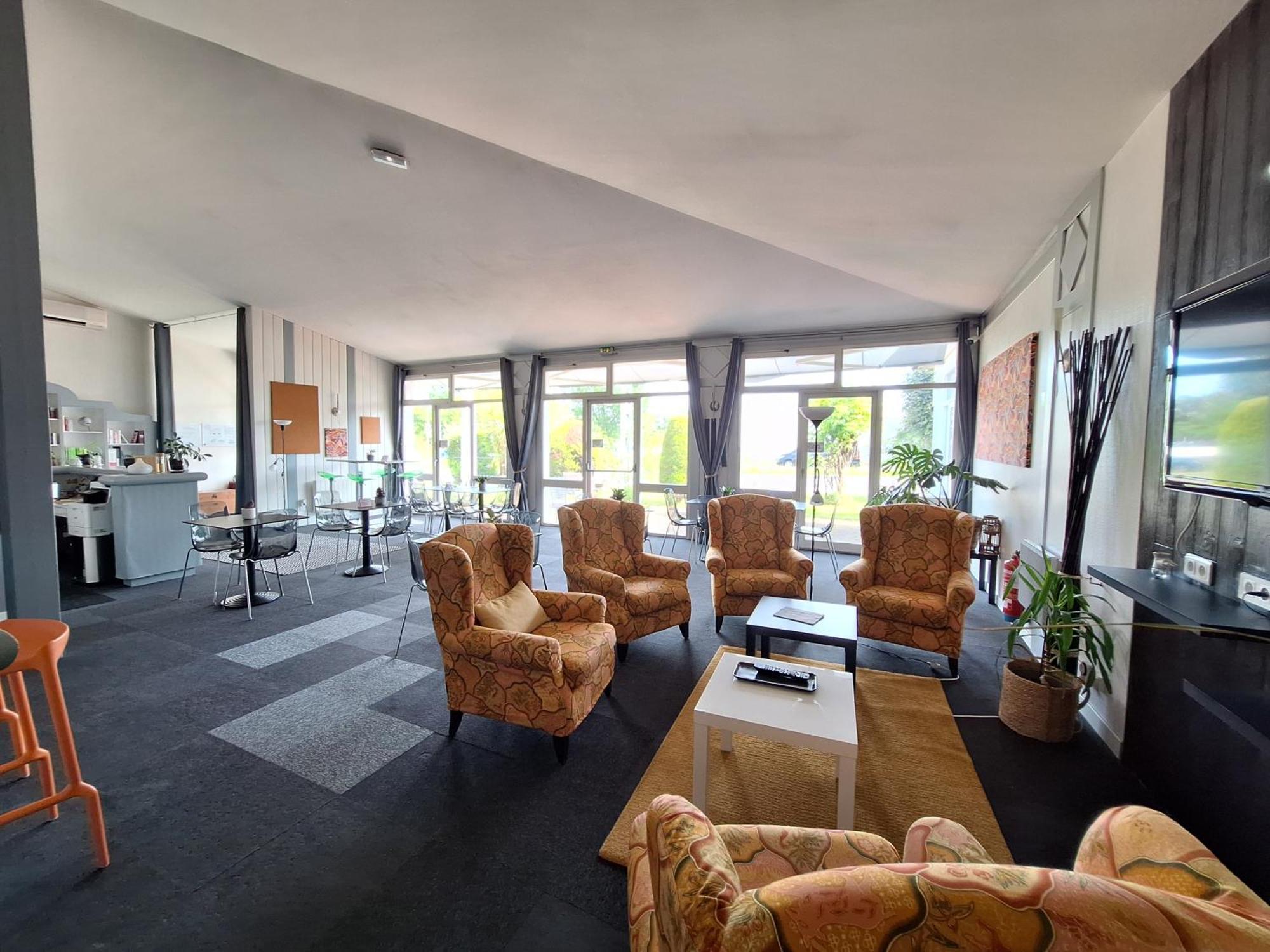 Escale Kennedy Hotel Merignac  Ngoại thất bức ảnh