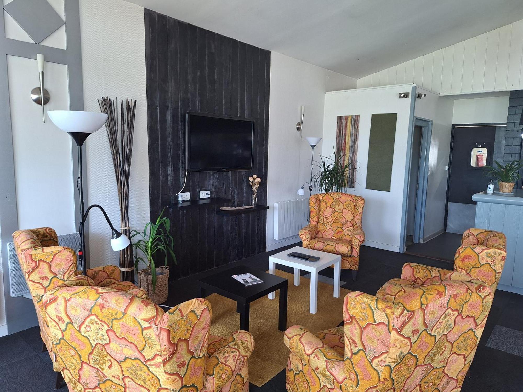 Escale Kennedy Hotel Merignac  Ngoại thất bức ảnh