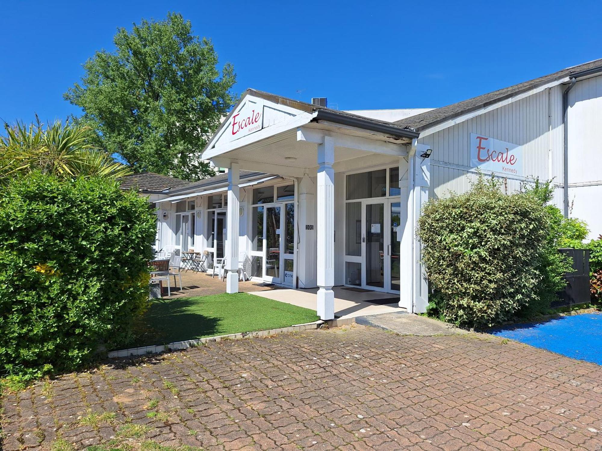 Escale Kennedy Hotel Merignac  Ngoại thất bức ảnh