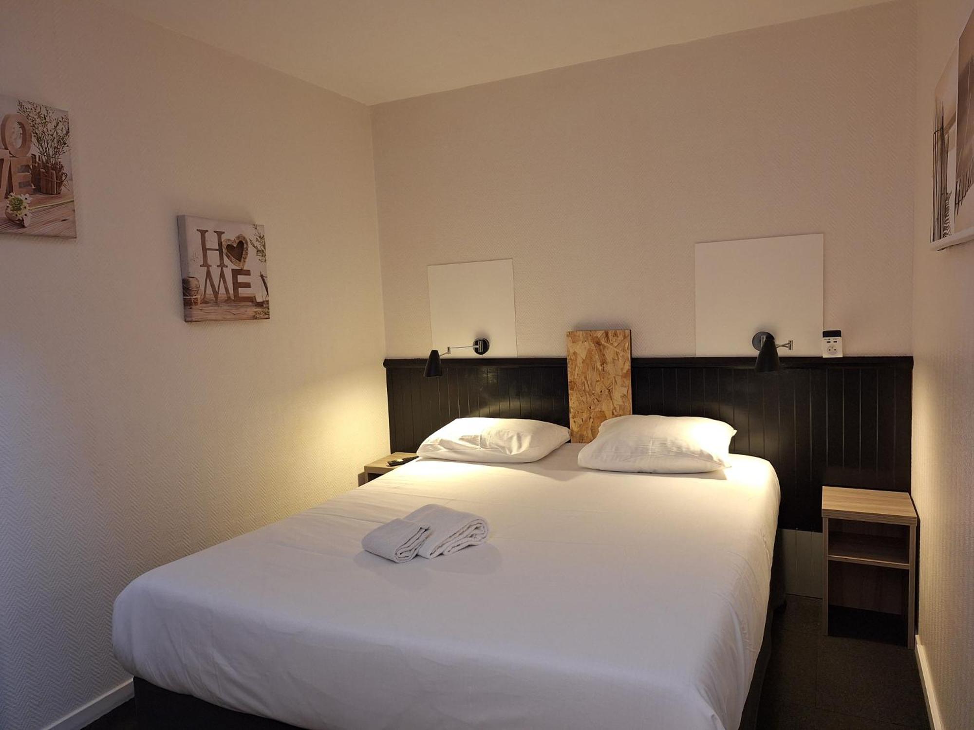 Escale Kennedy Hotel Merignac  Ngoại thất bức ảnh