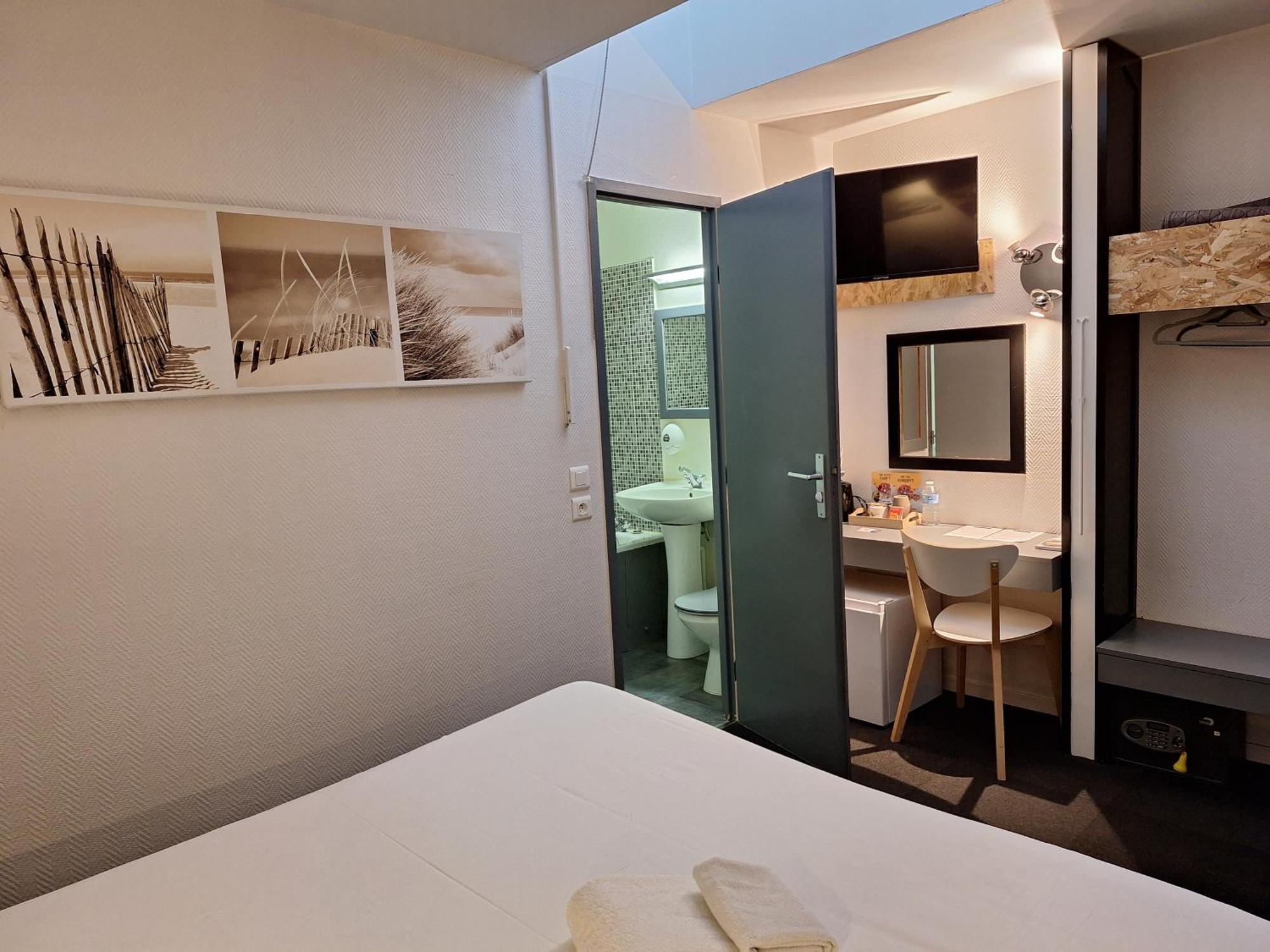 Escale Kennedy Hotel Merignac  Ngoại thất bức ảnh
