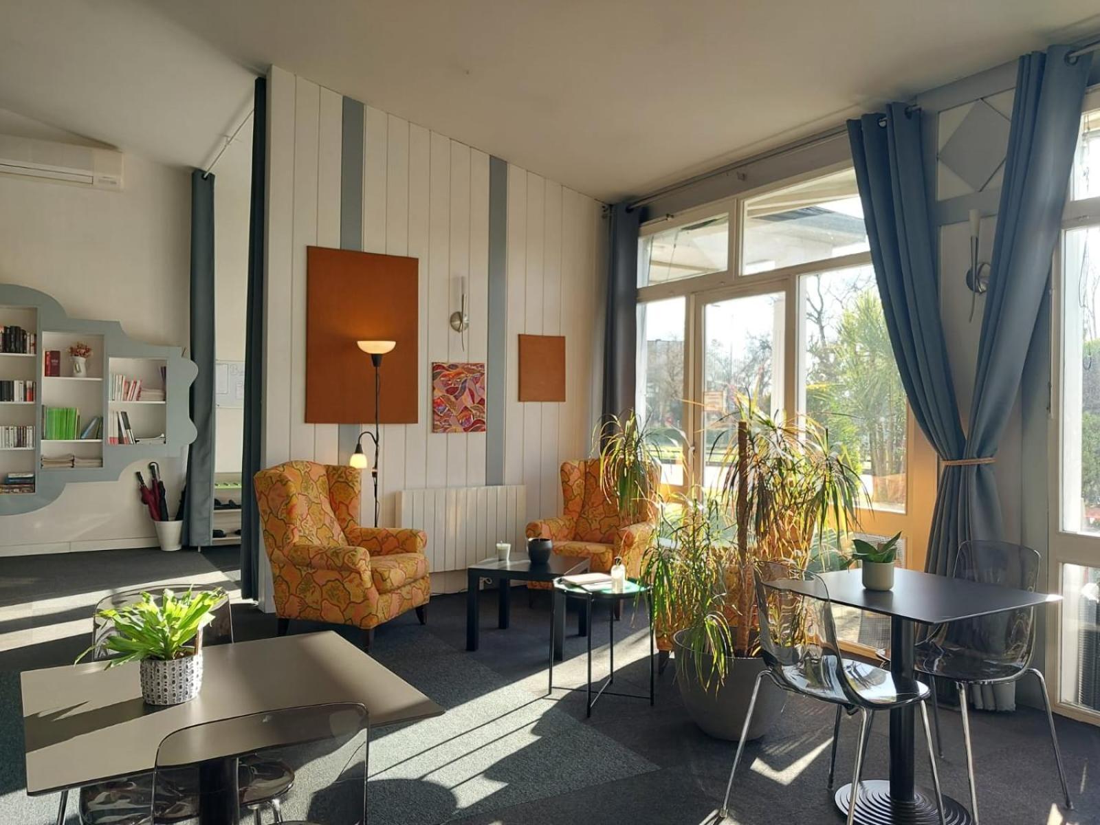 Escale Kennedy Hotel Merignac  Ngoại thất bức ảnh