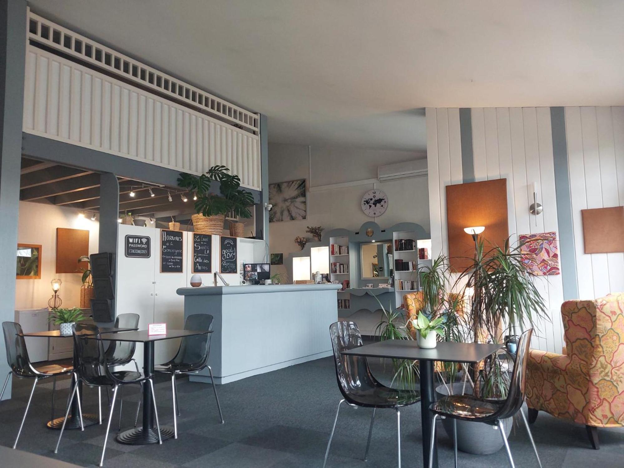 Escale Kennedy Hotel Merignac  Ngoại thất bức ảnh