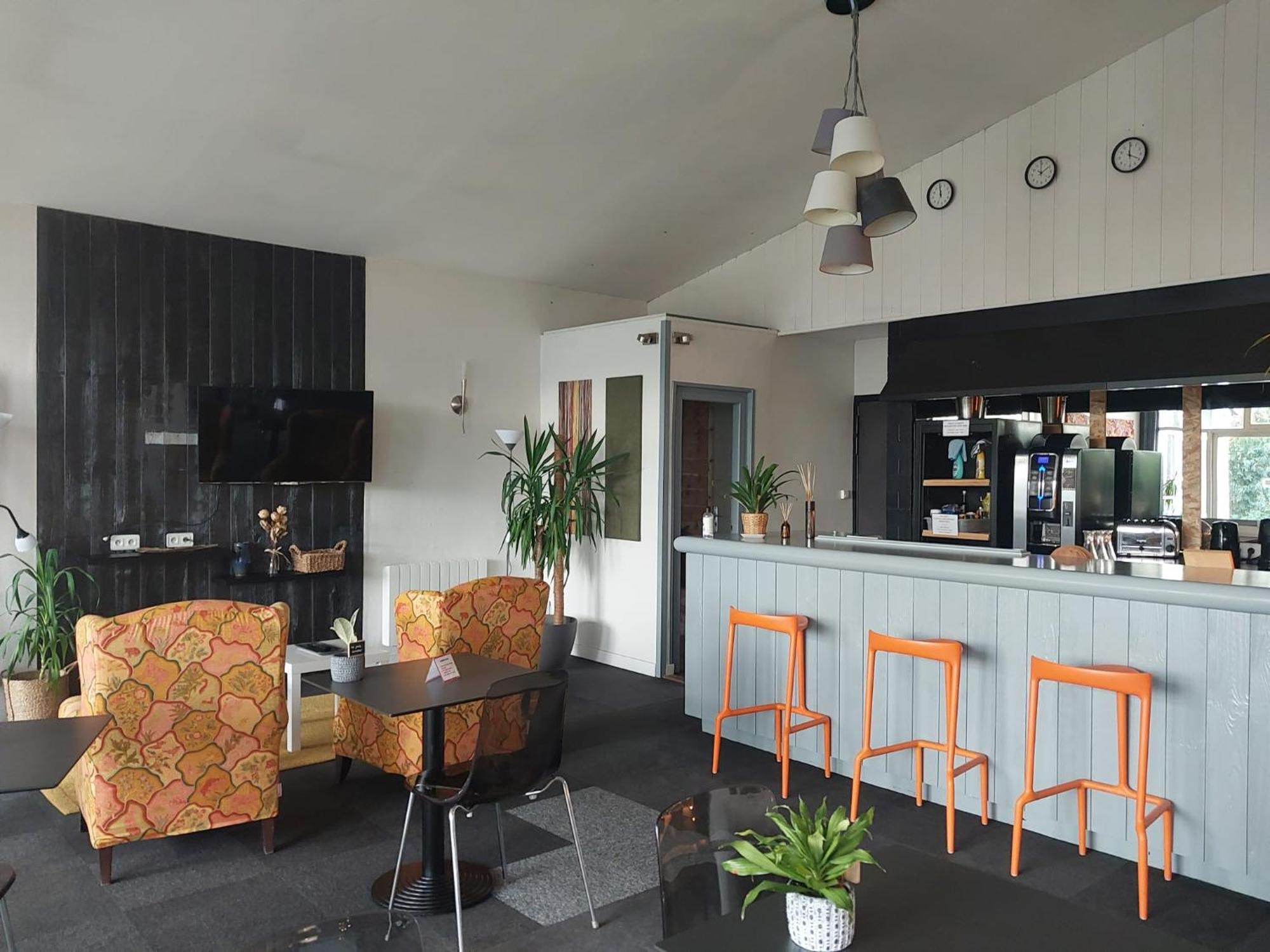 Escale Kennedy Hotel Merignac  Ngoại thất bức ảnh