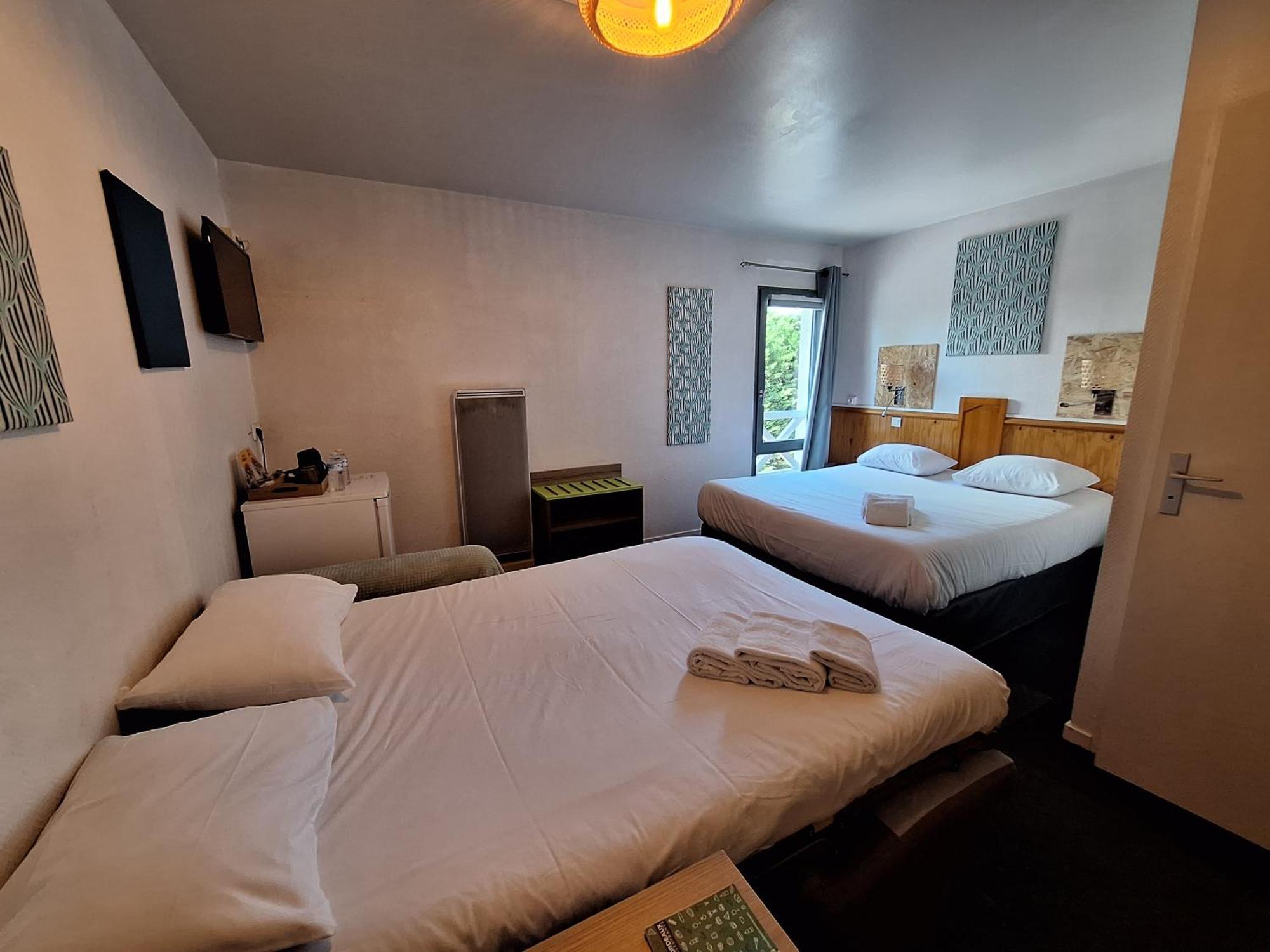 Escale Kennedy Hotel Merignac  Ngoại thất bức ảnh