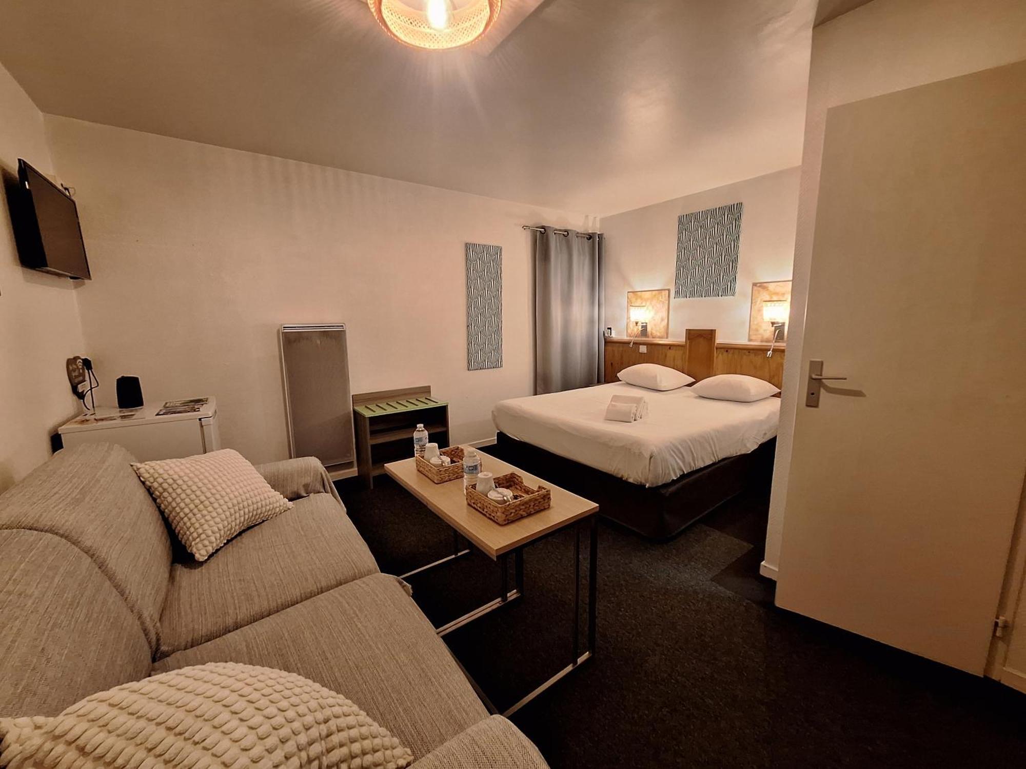 Escale Kennedy Hotel Merignac  Ngoại thất bức ảnh